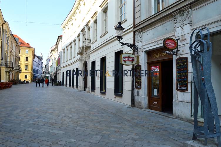 POMPÖSES, HISTORISCHES & MULTIFUNKTIONALES GEBÄUDE IM STADTHERZEN 