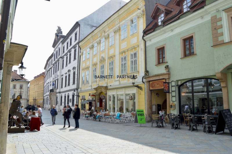 POMPÖSES, HISTORISCHES & MULTIFUNKTIONALES GEBÄUDE IM STADTHERZEN 